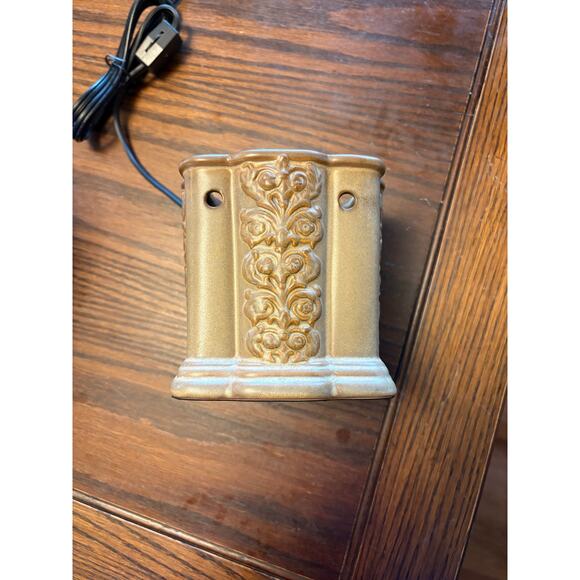 Scentsy Other - Scentsy Trellis Tuscan Style Full Size Wax Warmer No Dish